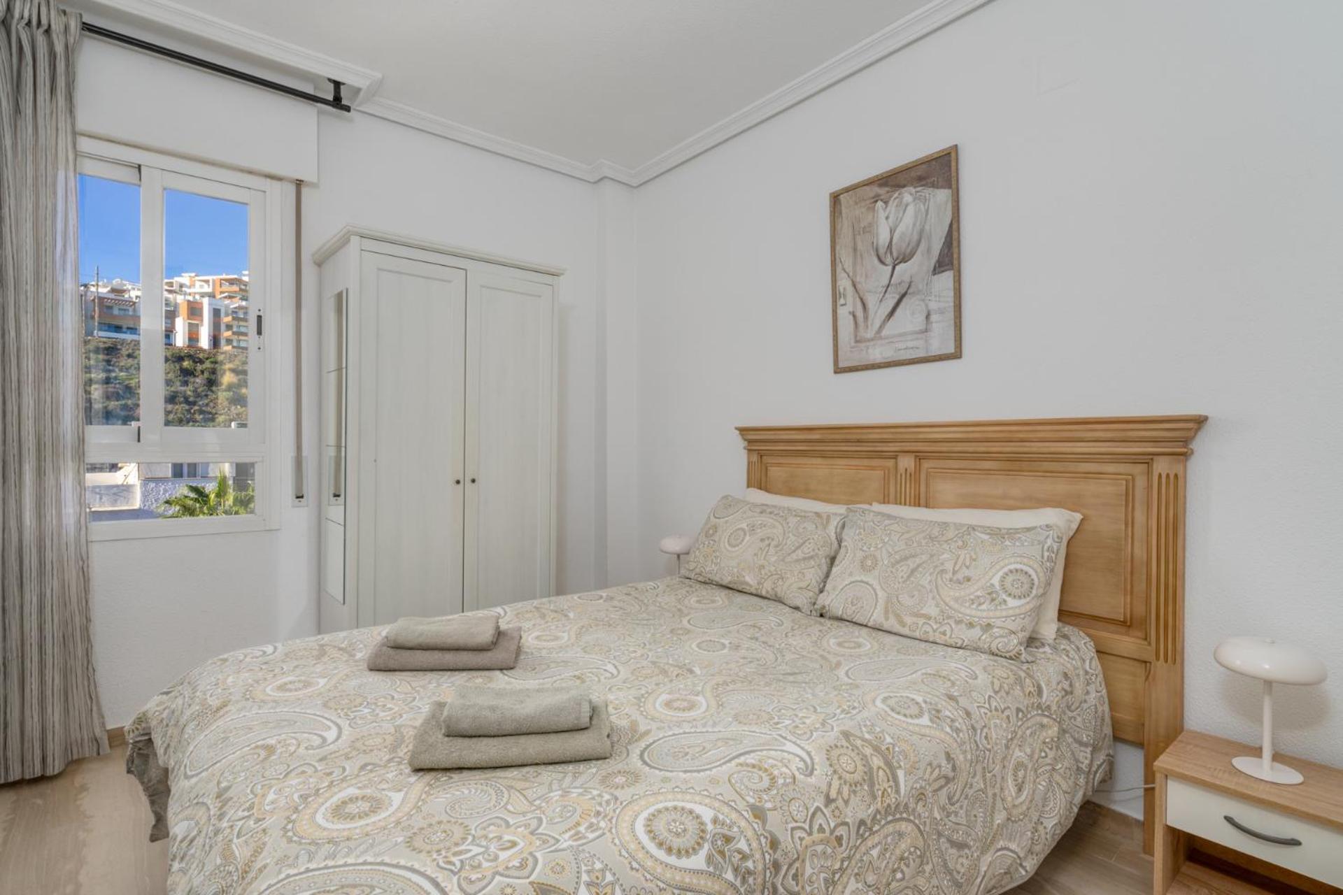 3 Bedroom, Sea Front & Sea View, Plunge Pool Фуэнхирола Экстерьер фото